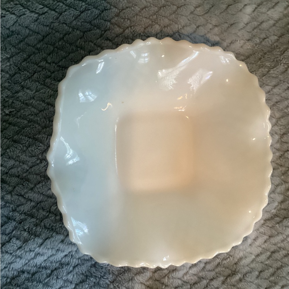 Elegant milk glass dish